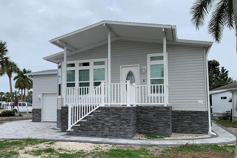 Finished modular style home exterior in Florida